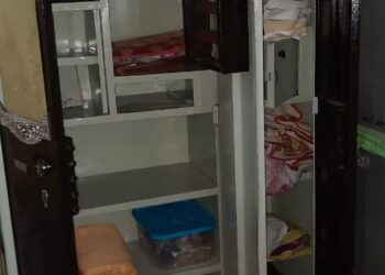 कळंबू येथील घरफोडी प्रकरणी पोलिसात एक लाख लंपासची नोंद, मात्र शेतकरी म्हणतो साडे पाच लाख रोख व २५ तोळे सोने गेले चोरीला