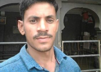 शॉक लागून वायरमनचा मृत्यू, संतप्त जमावाकडून वीज वितरण कार्यालयाची तोडफोड