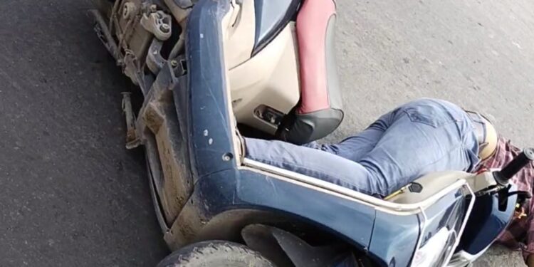 शहादा- दोंडाईचा रस्त्यावर कंटेनरने चिरडल्याने आजोबा व नातवाचा जागीच मृत्यू