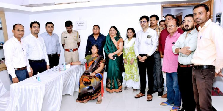 नवापूर येथे मोफत आरोग्य तपासणी शिबीर उत्साहात