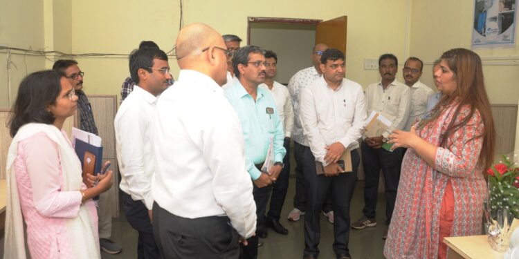 जलशक्ती अभियानातंर्गत केंद्रीय समितीने घेतला जिल्ह्यातील कामांचा आढावा