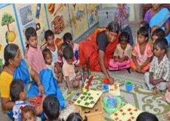 अंगणवाडी कर्मचाऱ्यांच्या पेन्शन योजना व मानधन वाढ करण्यासंदर्भात वित्त विभागाकडे प्रस्ताव पाठविण्याचे निर्देश