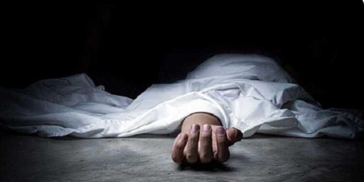 नंदूरबार शहरात चाकुने गळा कापून पतीने पत्नीचा केला खून