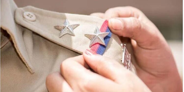 नंदुरबार जिल्हा पोलीस दलातील २१ पोलीस अमंलदारांना पदोन्नतीची भेट