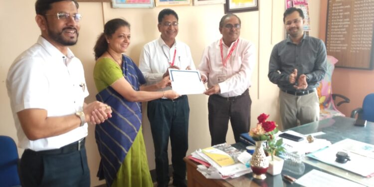 ‘ स्वच्छ विद्यालय’ पुरस्कारासाठी श्राॅफ हायस्कूलला राज्यस्तरावरचे मानांकन, शिक्षण विभागाने प्रदान केले फाईव्ह स्टार दर्जा प्रमाणपत्र