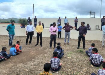 तोरणमाळच्या आंतरराष्ट्रीय शाळेतील चार विद्यार्थी घेतले दत्तक