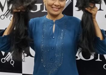 कॅन्सर रुग्णांसाठी असाही त्याग युवतीने तिच्या जन्मदिनी ‘ते’ सुंदर दिसावे म्हणून तिचे केशदान