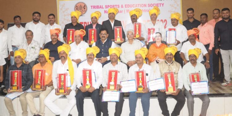 नंदुरबार येथे सातपुडा गौरव पुरस्कारांचे वितरण