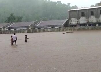 पुरात अडकले शासकीय आश्रम शाळेचे २०० विद्यार्थी, पुढे असे झाले…