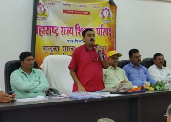 शिक्षकांच्या समस्या सोडविण्यासाठी प्रशासनाशी पाठपुरावा करणार : पुरुषोत्तम काळे