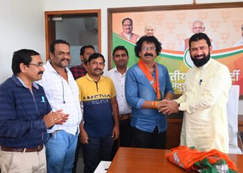 शहादा येथील माजी नगरसेवकाचा भाजपात प्रवेश