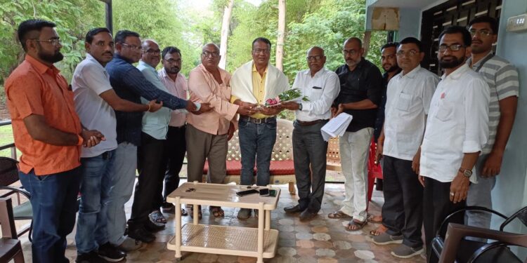 तळोदा मराठी पत्रकार संघाच्या तालुकाध्यक्षपदी उल्हास मगरे तर उपाध्यक्षपदी दिपक मराठे यांची निवड