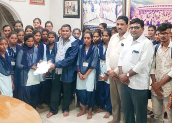 नवापूर केंद्रावर आयटीआयची परीक्षा घेण्यात यावी, विद्यार्थ्यांचे भाजपा तालुकाध्यक्ष भरत गावित यांना निवेदन