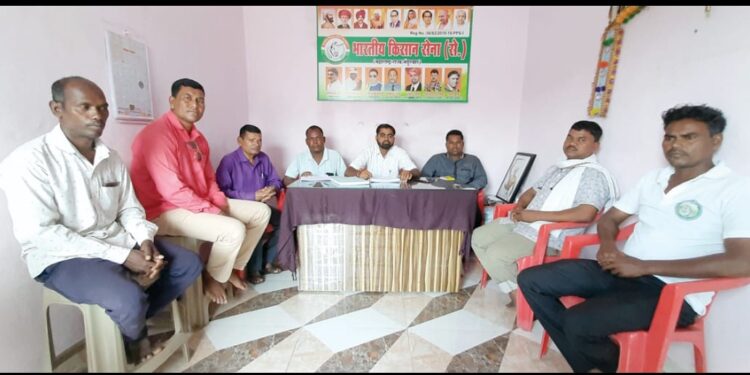 भिलिस्थान लायन सेनेची बैठक; प्रदेशाध्यक्ष पंडित तडवींचे मार्गदर्शन, आदिवासी दिवस निमित्त आरोग्य, व्यसनमुक्ती शिबिरसह मार्गदर्शन केंद्र उभारण्यावर एकमत