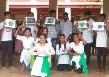 एस.ए.मिशन हायस्कूल व कनिष्ठ महाविद्यालयात वृक्षारोपण