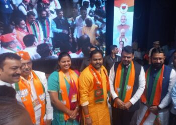 अखेर शिवसेनेचे डॉ. विक्रांत मोरे झाले भाजपवासी