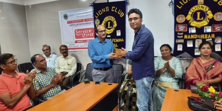 जिल्हा शल्य चिकित्सक डॉ.राजेश वसावे यांचा गौरव