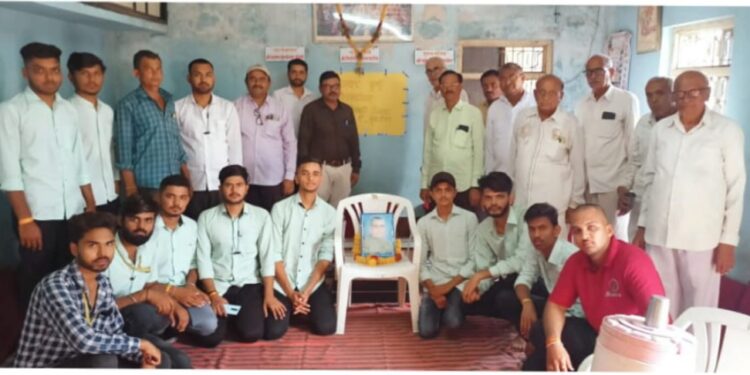 प्रकाशा येथे कृषी दुतांकडून कृषी दिन साजरा