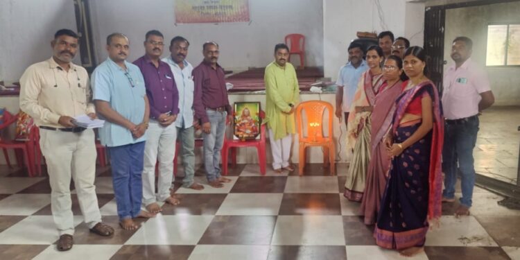 वस्तीशाळा शिक्षक नियमित वेतनश्रेणी पासून वंचित, धडगाव येथे शिक्षक संपर्क मेळाव्यात शिक्षक परिषदेकडे भावनिक साद