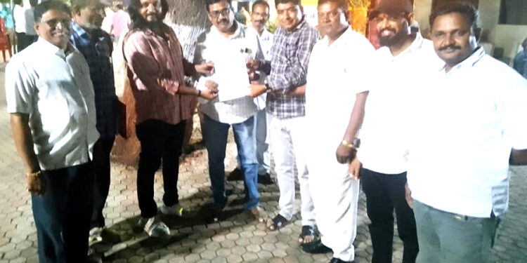 नंदुरबार शहरातील रस्त्यांची तत्काळ दुरुस्ती करावी शिवसेनेची नगरपालिकेकडे मागणी