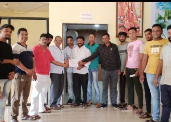 तळोदा येथील भोई गल्ली, कुंभार गल्लीतील रहिवाशांकडून मुख्याधिकारी यांना निवेदन