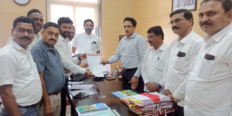 शालेय पोषण आहाराच्या लेखापरीक्षणास स्थगिती देण्याचे शिक्षण सचिवांचे शिक्षक परिषदेच्या शिष्टमंडळास आश्वासन