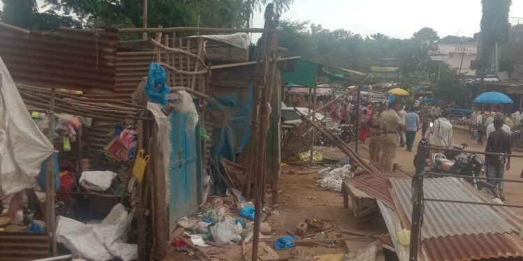 मोलगी बाजारात एकास जीवेठार मारण्याचा प्रयत्न