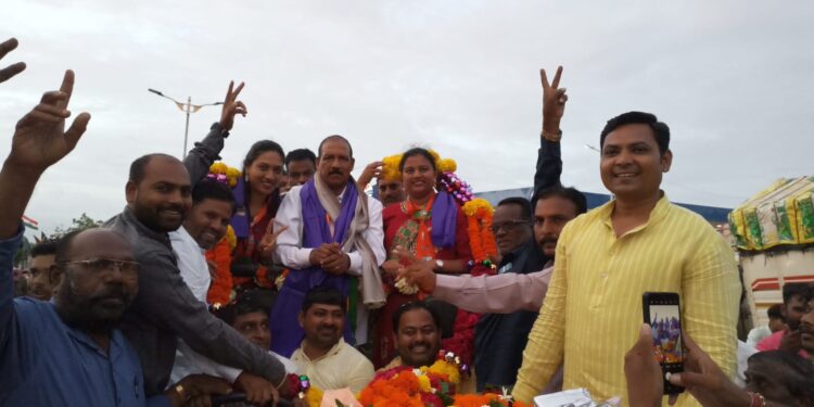 आरपीआय आठवले युवक आघाडीतर्फे ना. डॉ. विजयकुमार गावित यांचे स्वागत