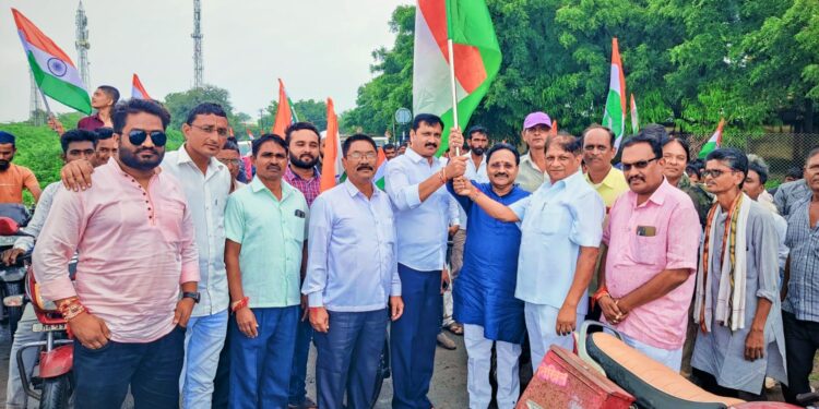 बोरद येथे भाजपाच्या वतीने तिरंगा बाईक रॅलीचे आयोजन