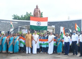 पूज्य साने गुरुजी महाविद्यालयातर्फे भव्य तिरंगा रॅली