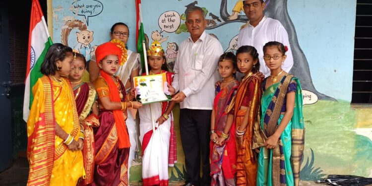 उमर्दे खुर्दे येथील जिल्हा परिषद शाळेत स्वातंत्र्य दिवस अतिशय उत्साहात साजरा