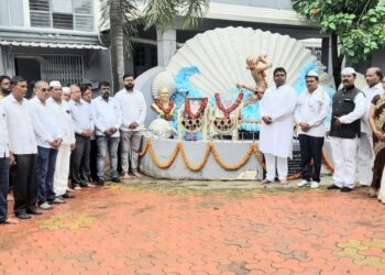 राष्ट्रवादीने दिला स्वातंत्र्य सेनानींच्या कार्याला उजाळा; नंदूरबार शहरातून मशाल रॅलीसह माजी सैनिकांच्या गौरव