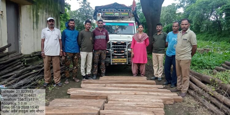 धडगाव वनविभागाच्या कारवाईत 2 लाख 82 हजाराचा मुद्देमाल जप्त
