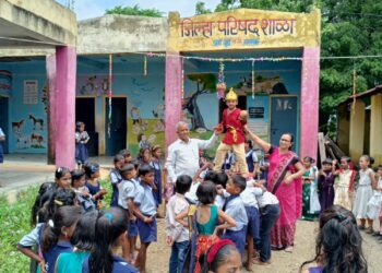 उमर्दे खुर्दे जिल्हा परिषद शाळेत बालगोपाळाचा ढाक्कूमुक्कूम