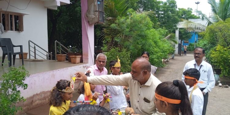 भालेर येथील कन्या विद्यालयात दहीहंडीचा कार्यक्रम उत्साहात साजरा