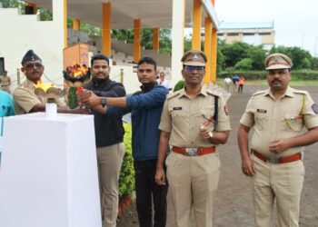 जिल्हा पोलीस क्रिडा स्पर्धेचे उद्घाटन अंमलदाराच्या हस्ते