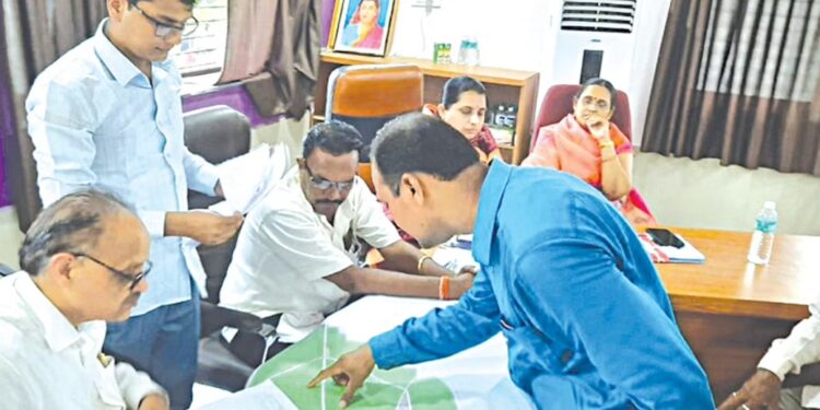 तळोद्यात विकास आराखडयावर पहिल्या दिवशी 165 जणांच्या हरकती, आजही सुनावणी सुरु राहणार