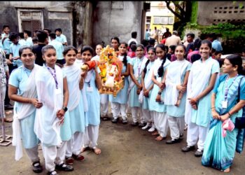 तळोदा तालुका मराठी पत्रकार संघातर्फे दीड दिवसाच्या गणरायाचे उत्साहात विसर्जन