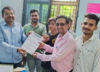 राज्यातील जिल्हा परिषदांच्या शाळामधील शिक्षकांची १८ हजार पदांची पदभरती करण्यात यावी