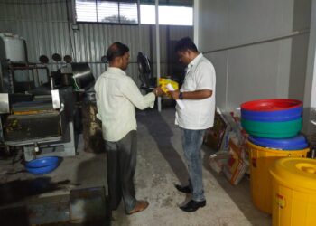 नंदूरबार व  शहादा शहरात सव्वा दोन लाखाचे खाद्यपदार्थ जप्त, अन्न व औषध प्रशासन विभागाची कारवाई