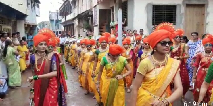 शिस्तबद्ध मिरवणुकीने वेधले तालुक्याचे लक्ष