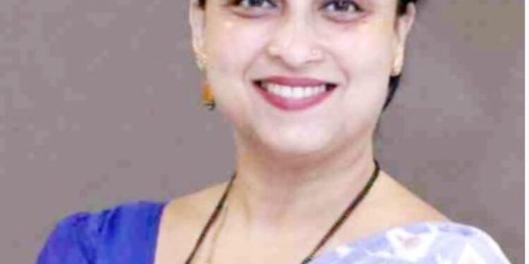 भाजपा नेत्या प्रदेश उपाध्यक्ष चित्राताई वाघ हे खडक्या गावी जाऊन पिडीत मुलीच्या कुटुंबियांची भेट