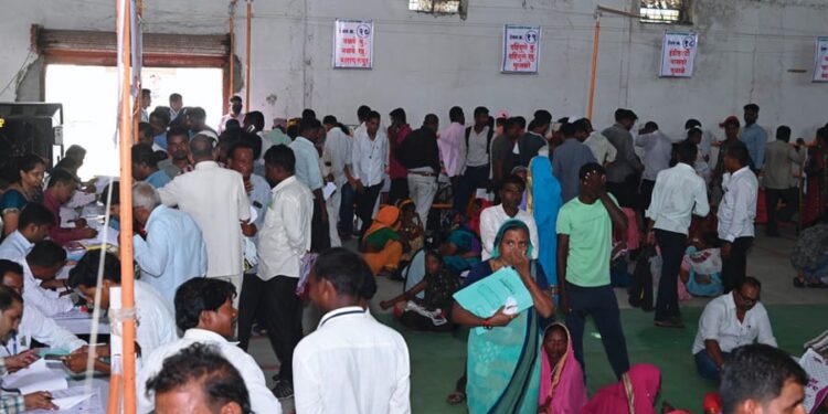 नंदुरबार तालुक्यातील ७५ ग्रामपंचायतींसाठी लोकनियुक्त सरपंचपदासाठी ३१५ अर्ज दाखल, ४ ग्रामपंचायती बिनविरोध