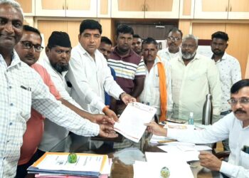 नंदुरबार जिल्हा ओला दुष्काळ जाहीर करावा शिवसेनेचे जिल्हाधिकार्‍यांना निवेदन