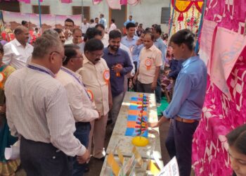 नवापूर तालुका विज्ञान प्रदर्शनात ९५ उपकरणांची मांडणी