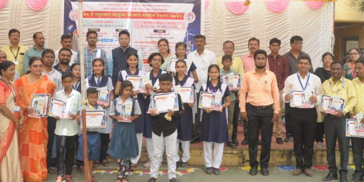 नंदूरबार तालुक्यातील विज्ञान प्रदर्शनात डॉ.काणे  हायस्कूल व डी.आर.हायस्कूलच्या विद्यार्थ्यानी मारली बाजी