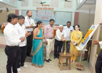 लोणखेडा कनिष्ठ महाविद्यालयातील विद्यार्थ्यांना स्पर्धा परीक्षा व क्रीडा याविषयी मार्गदर्शन