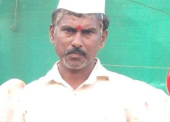 आसाणे येथील तरुण शेतकर्‍यांची रोजच्या भारनियमाला व कर्जबाजारीला कंटाळून आत्महत्या