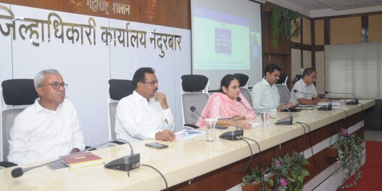 विविध उपक्रम राबवून पोषण माह यशस्वी करण्याचे :जिल्हाधिकारी मनीषा खत्री