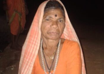 रस्ता पार करताना पाण्यात बुडून वृद्धेचा मृत्यू